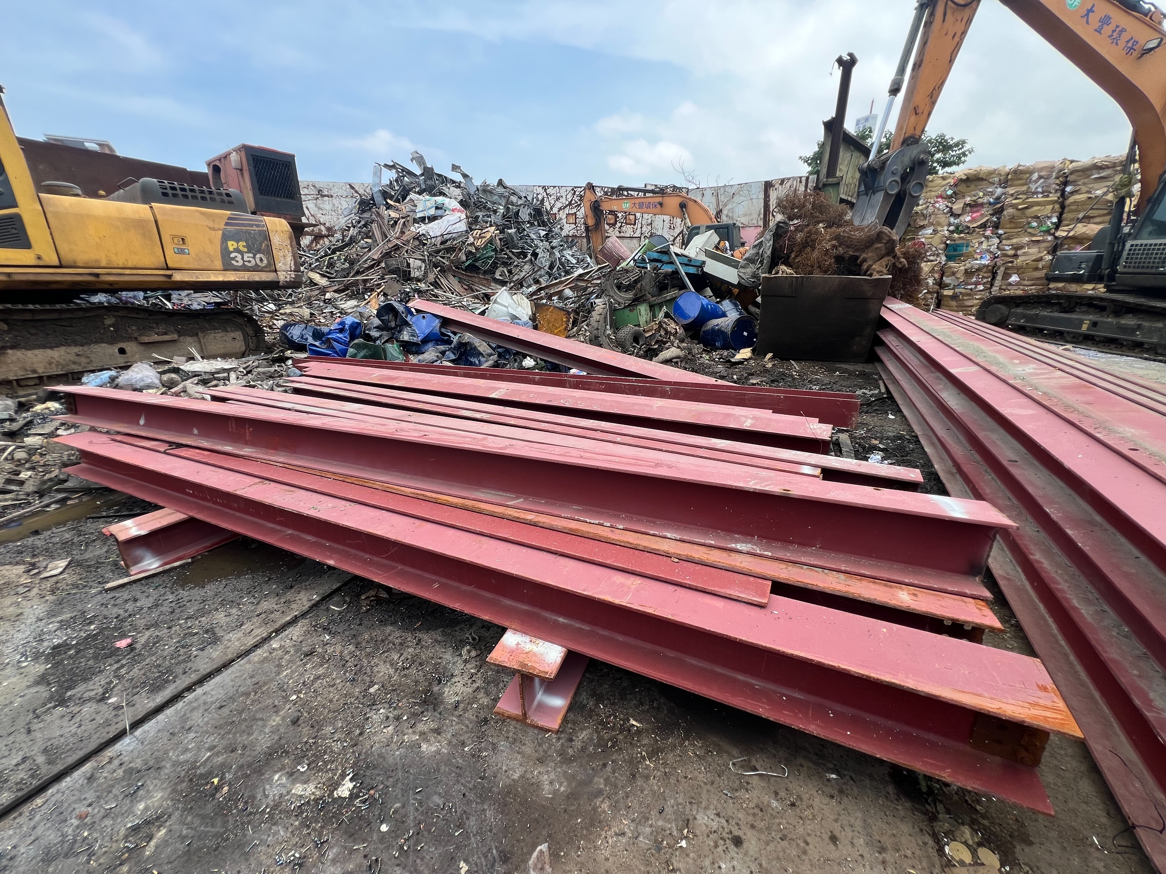 工程餘料回收與鋼材再利用（construction waste recycling）